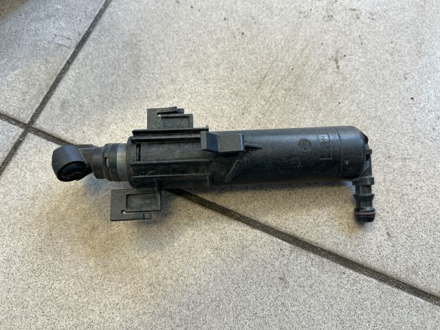 bontott AUDI A4 B8 Bal Fényszórómosó Fúvóka