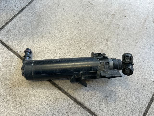 bontott AUDI A4 B8 Bal Fényszórómosó Fúvóka