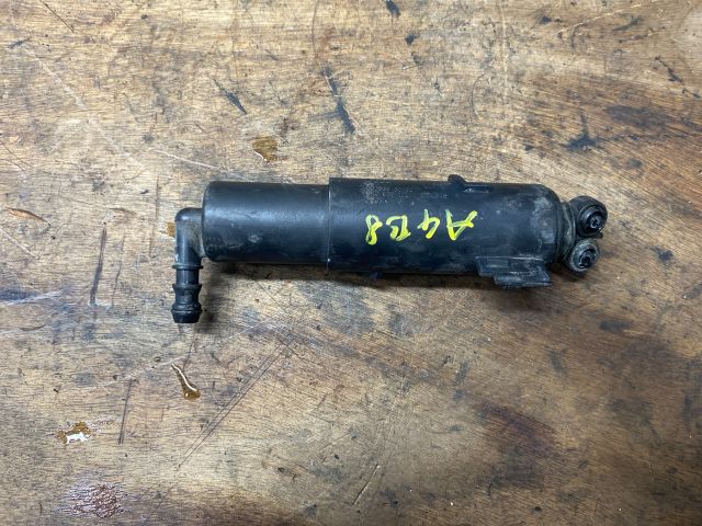 bontott AUDI A4 B8 Bal Fényszórómosó Fúvóka