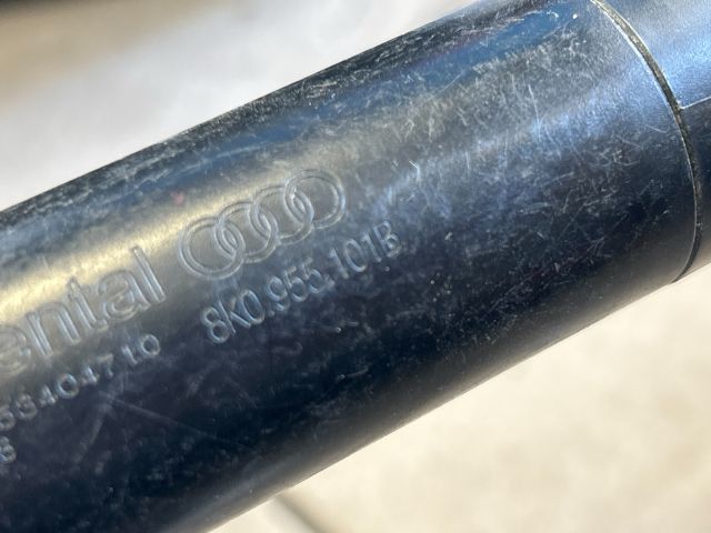 bontott AUDI A4 B8 Bal Fényszórómosó Fúvóka