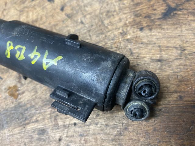 bontott AUDI A4 B8 Bal Fényszórómosó Fúvóka