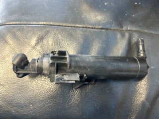 bontott AUDI A4 B8 Bal Fényszórómosó Fúvóka