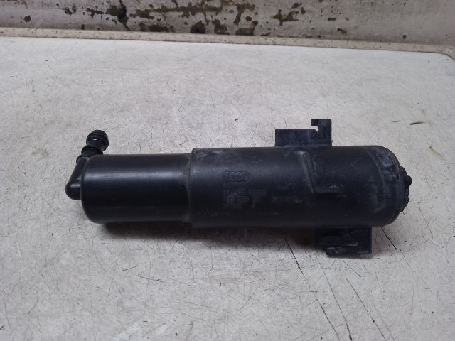 bontott AUDI A4 B8 Bal Fényszórómosó Fúvóka