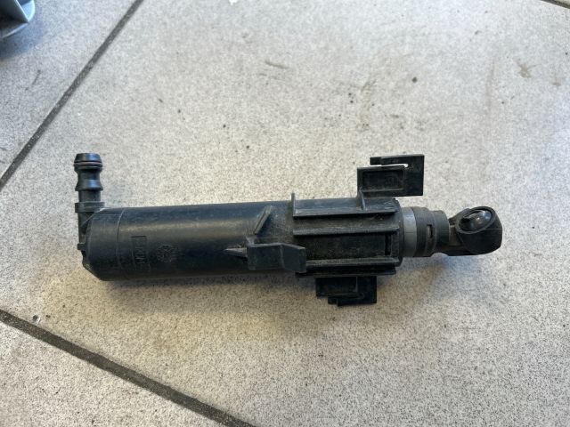 bontott AUDI A4 B8 Bal Fényszórómosó Fúvóka