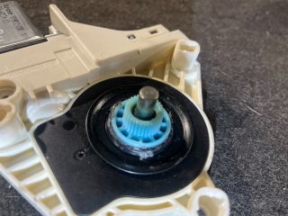 bontott AUDI A4 B8 Bal hátsó Ablakemelő Motor