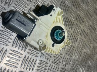 bontott AUDI A4 B8 Bal hátsó Ablakemelő Motor
