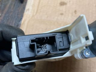 bontott AUDI A4 B8 Bal hátsó Ablakemelő Motor