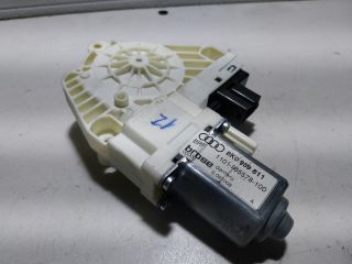 bontott AUDI A4 B8 Bal hátsó Ablakemelő Motor