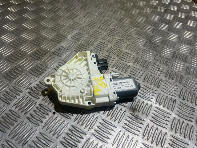 bontott AUDI A4 B8 Bal hátsó Ablakemelő Motor