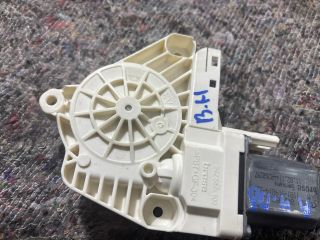 bontott AUDI A4 B8 Bal hátsó Ablakemelő Motor