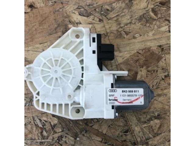 bontott AUDI A4 B8 Bal hátsó Ablakemelő Motor