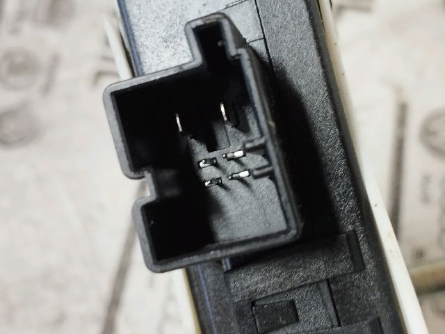 bontott AUDI A4 B8 Bal hátsó Ablakemelő Motor