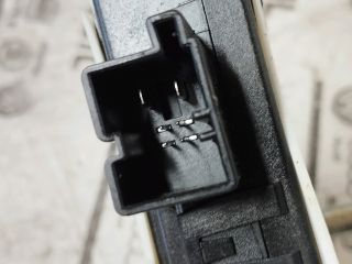 bontott AUDI A4 B8 Bal hátsó Ablakemelő Motor