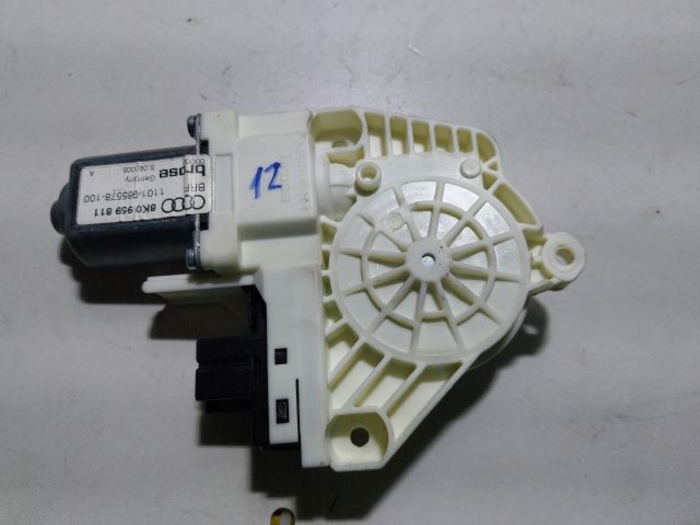 bontott AUDI A4 B8 Bal hátsó Ablakemelő Motor