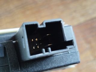 bontott AUDI A4 B8 Bal hátsó Ablakemelő Motor