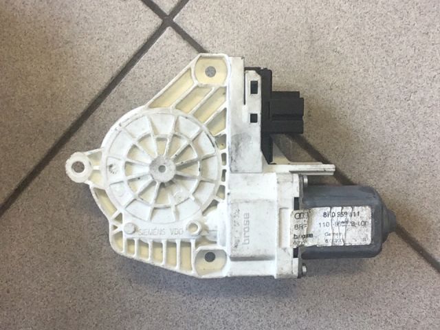 bontott AUDI A4 B8 Bal hátsó Ablakemelő Motor