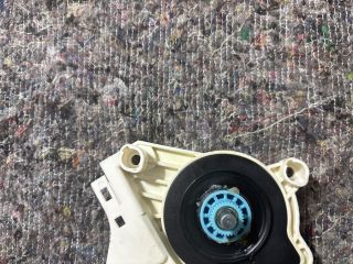 bontott AUDI A4 B8 Bal hátsó Ablakemelő Motor