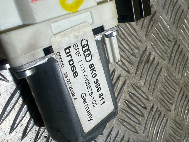 bontott AUDI A4 B8 Bal hátsó Ablakemelő Motor