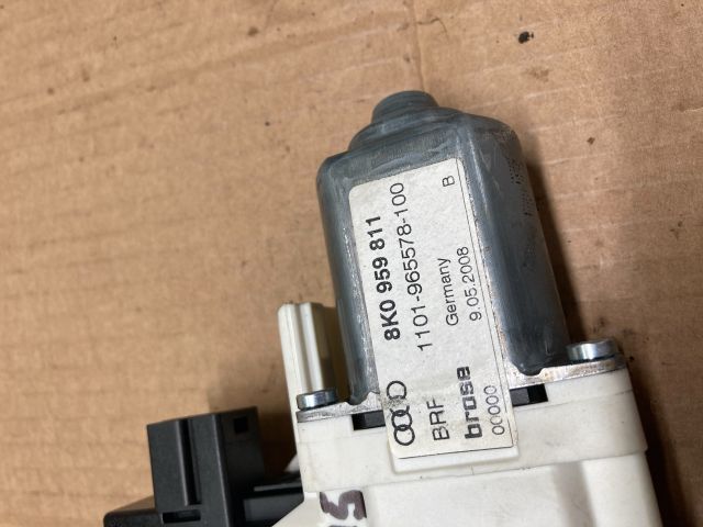 bontott AUDI A4 B8 Bal hátsó Ablakemelő Motor