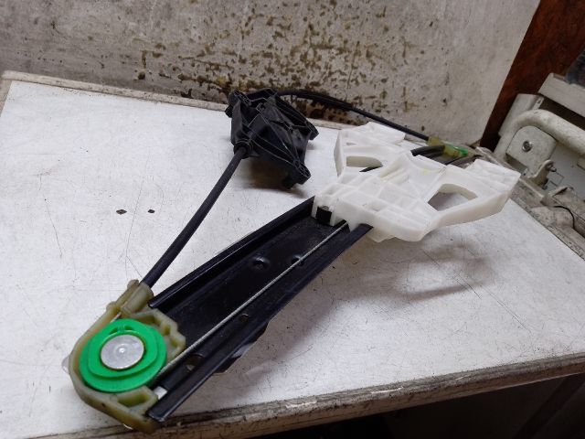 bontott AUDI A4 B8 Bal hátsó Ablakemelő Szerkezet (Elektromos)