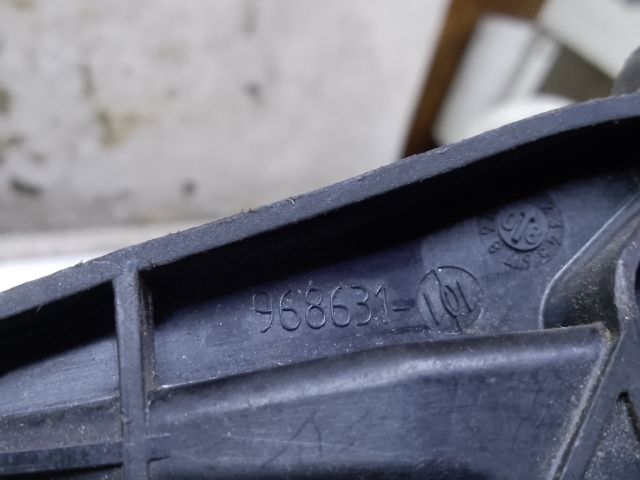 bontott AUDI A4 B8 Bal hátsó Ablakemelő Szerkezet (Elektromos)