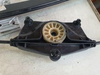 bontott AUDI A4 B8 Bal hátsó Ablakemelő Szerkezet (Elektromos)