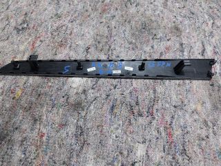 bontott AUDI A4 B8 Bal hátsó Ajtó Díszléc