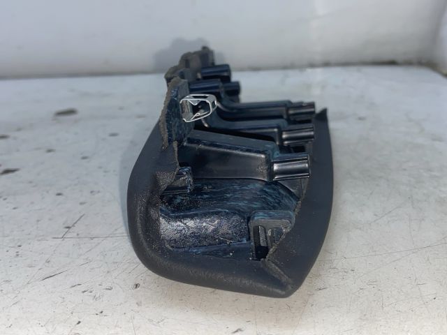 bontott AUDI A4 B8 Bal hátsó Ajtó Kárpit Könyöklő