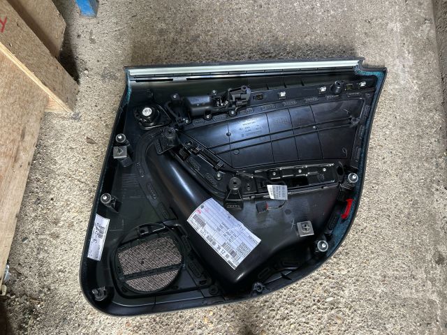 bontott AUDI A4 B8 Bal hátsó Ajtó Kárpit