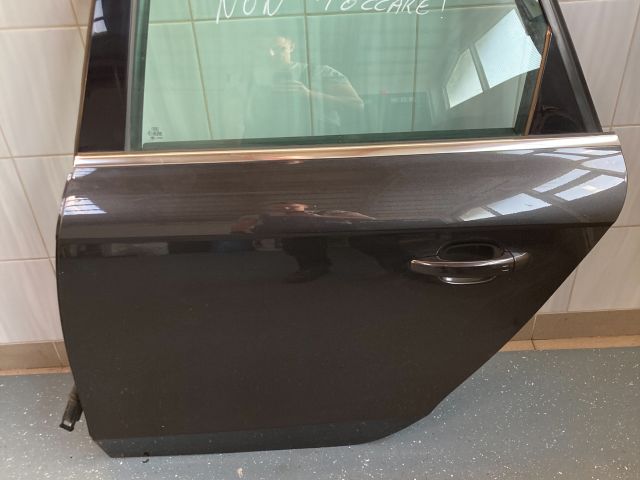 bontott AUDI A4 B8 Bal hátsó Ajtó Kárpit