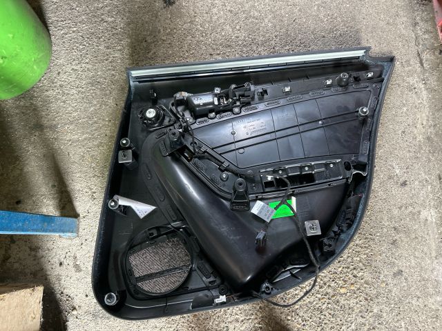 bontott AUDI A4 B8 Bal hátsó Ajtó Kárpit