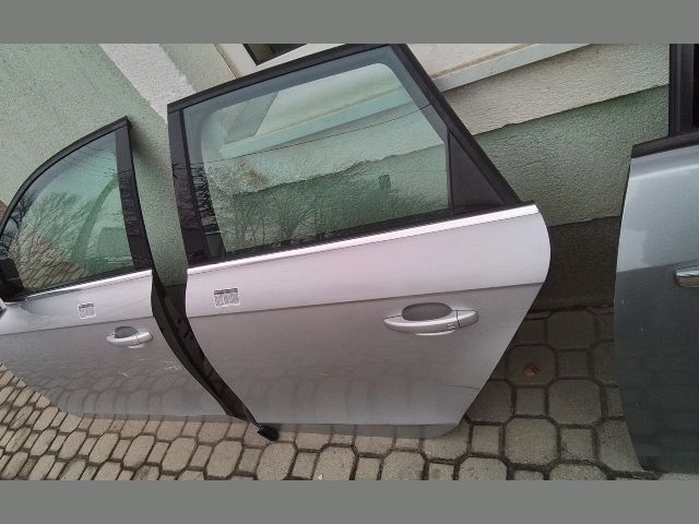 bontott AUDI A4 B8 Bal hátsó Ajtó Kárpit