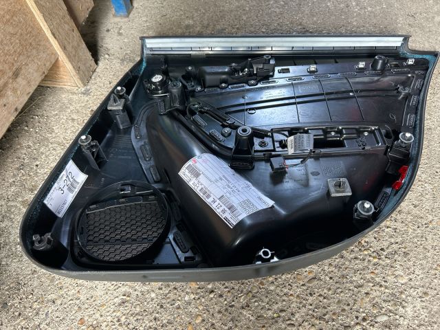 bontott AUDI A4 B8 Bal hátsó Ajtó Kárpit