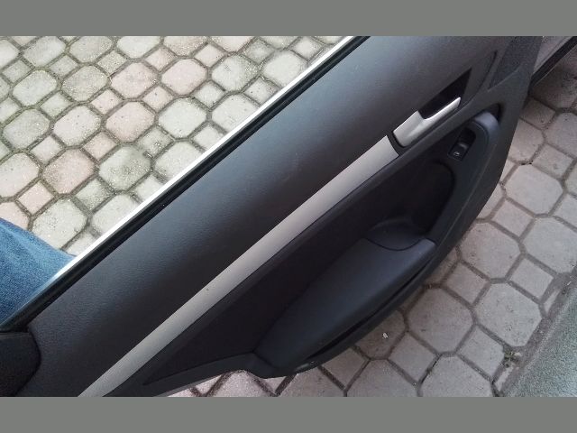 bontott AUDI A4 B8 Bal hátsó Ajtó (Részeivel)