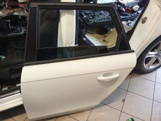 bontott AUDI A4 B8 Bal hátsó Ajtó (Üres lemez)