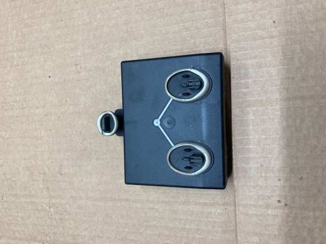 bontott AUDI A4 B8 Bal hátsó Ajtó Vezérlőegység