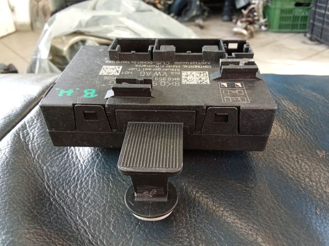 bontott AUDI A4 B8 Bal hátsó Ajtó Vezérlőegység