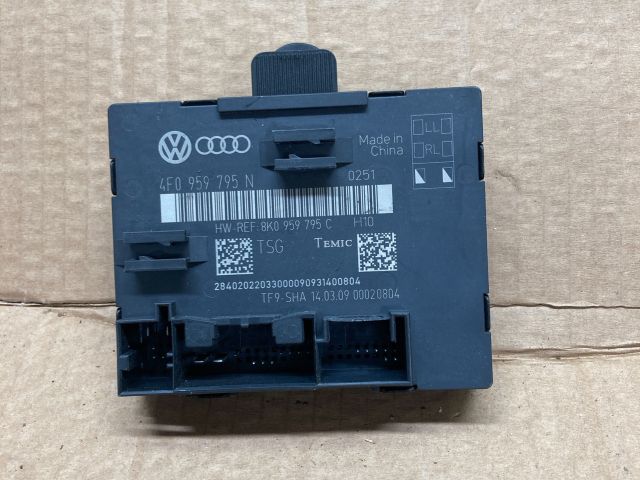 bontott AUDI A4 B8 Bal hátsó Ajtó Vezérlőegység