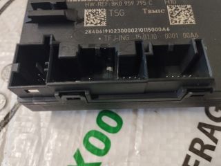 bontott AUDI A4 B8 Bal hátsó Ajtó Vezérlőegység