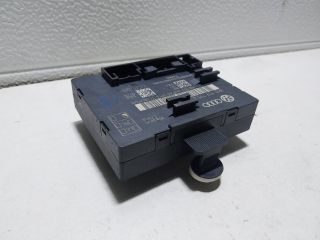 bontott AUDI A4 B8 Bal hátsó Ajtó Vezérlőegység