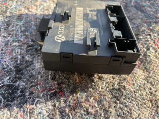 bontott AUDI A4 B8 Bal hátsó Ajtó Vezérlőegység