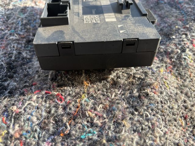 bontott AUDI A4 B8 Bal hátsó Ajtó Vezérlőegység