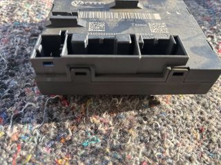 bontott AUDI A4 B8 Bal hátsó Ajtó Vezérlőegység