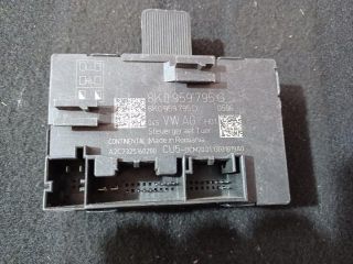 bontott AUDI A4 B8 Bal hátsó Ajtó Vezérlőegység