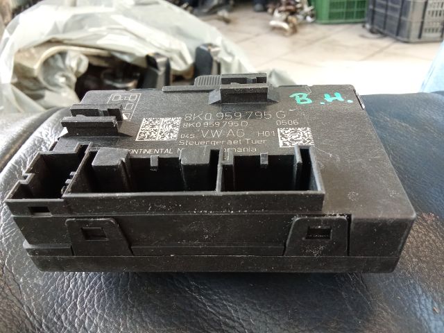 bontott AUDI A4 B8 Bal hátsó Ajtó Vezérlőegység