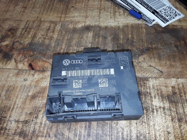 bontott AUDI A4 B8 Bal hátsó Ajtó Vezérlőegység