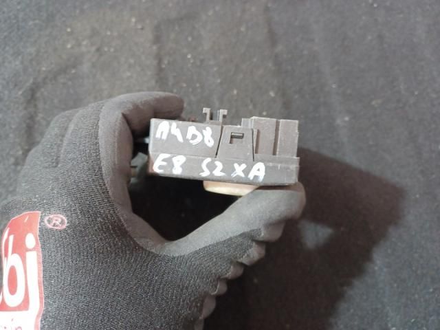 bontott AUDI A4 B8 Bal hátsó Ajtó Vezérlőegység