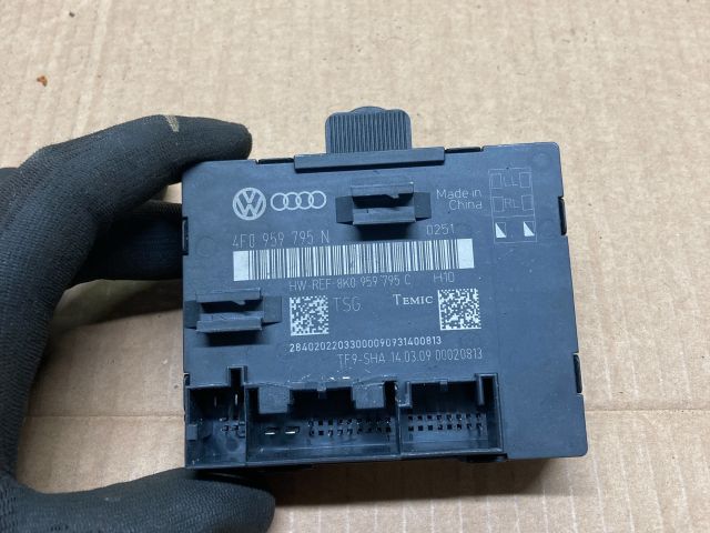 bontott AUDI A4 B8 Bal hátsó Ajtó Vezérlőegység