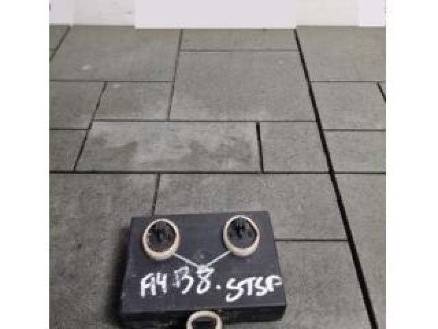 bontott AUDI A4 B8 Bal hátsó Ajtó Vezérlőegység