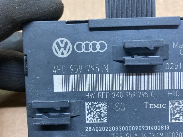 bontott AUDI A4 B8 Bal hátsó Ajtó Vezérlőegység